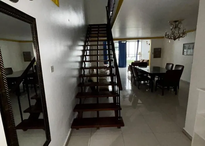 Island Comfort Two-bedroom Apartment *